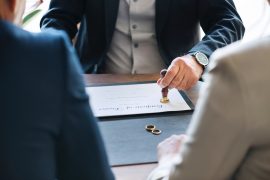 prawo rodzinne (kompleksowa pomoc prawna związana z ustaniem małżeństwa: rozwód, separacja, unieważnienie małżeństwa, uregulowanie stosunków między rodzicami i dziećmi, podział majątku dorobkowego, rozliczenie nakładów, alimenty, a nadto sprawy o ubezwłasnowolnienie)